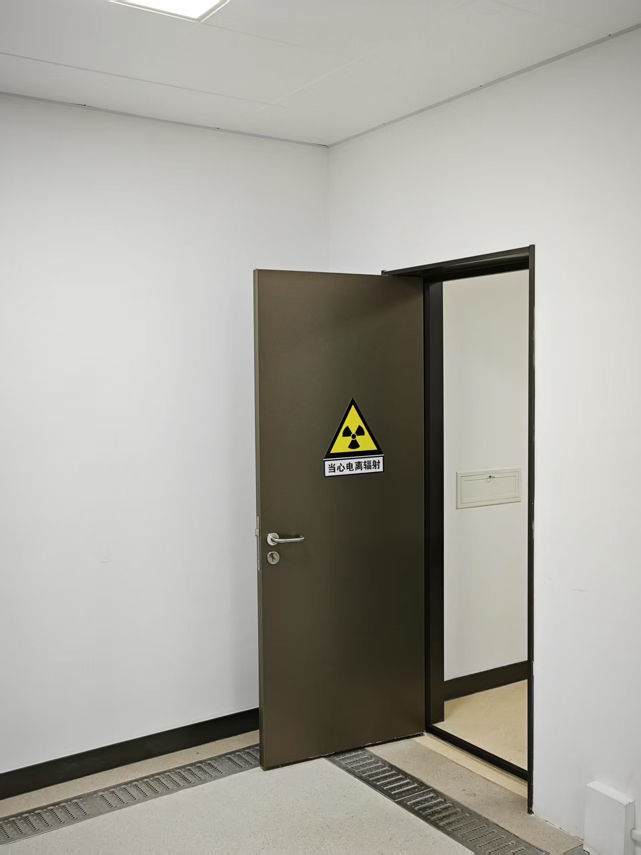 莲池CT室手动单开防护铅门